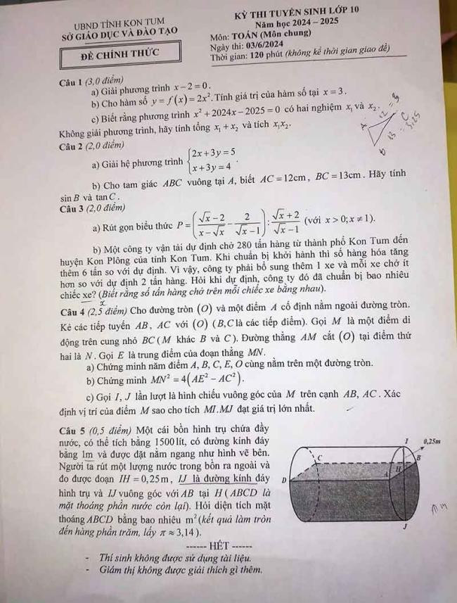Đề thi vào 10 môn Toán chính thức Tỉnh Kon Tum (2024 - 2025) mới nhất kèm đáp án (ảnh 1)