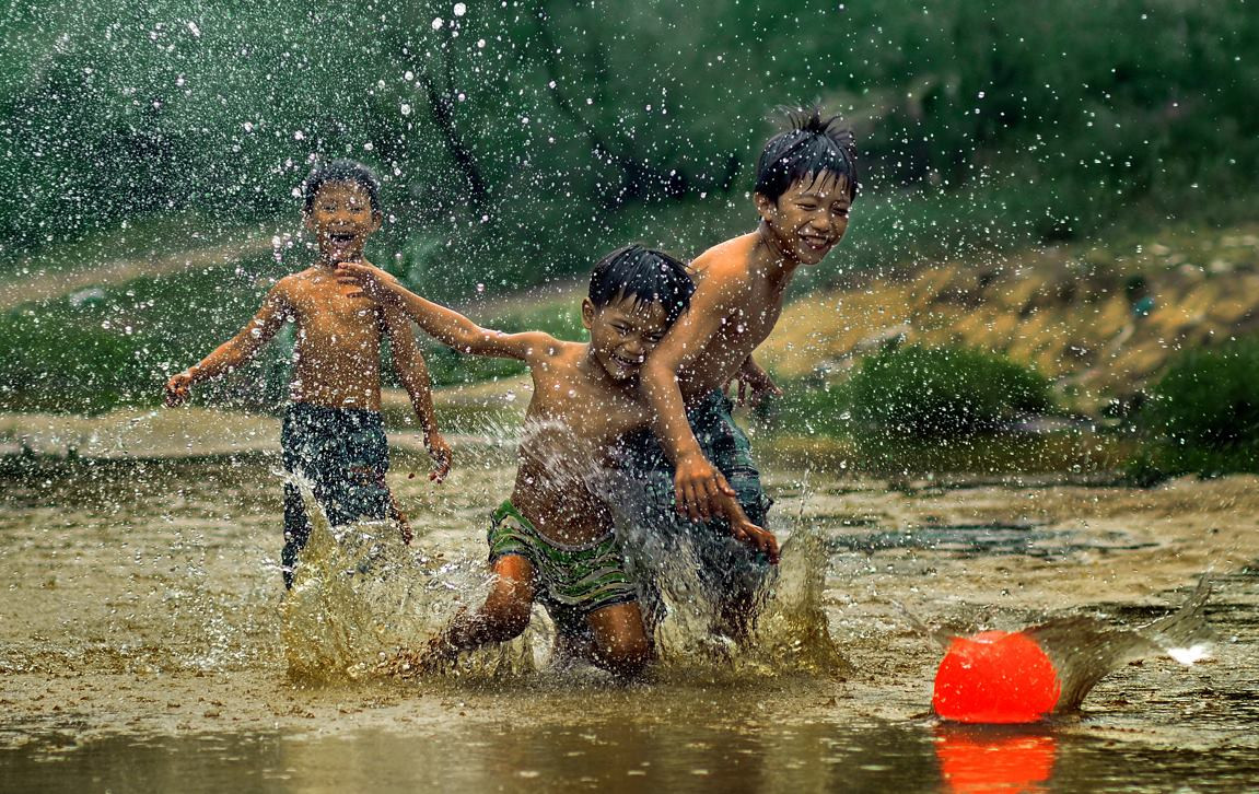 TOP 10 mẫu Phân tích Nhớ cơn mưa quê hương của Lê Anh Xuân (2025) SIÊU HAY (ảnh 1)