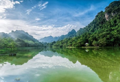 TOP 29 mẫu Dàn ý bài văn miêu tả một cảnh sông nước (một vùng biển, một dòng sông, một con suối hay một hồ nước) (2025) SIÊU HAY (ảnh 1)