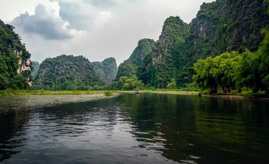 TOP 10 Đoạn văn Write a paragraph about Cuc Phuong National Park (siêu hay) (ảnh 1)