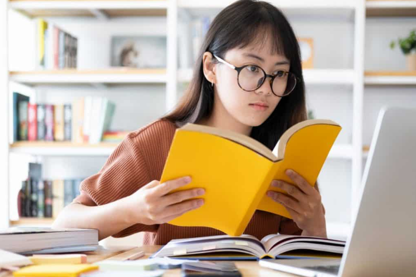TOP 10 Đoạn văn Write an article about the pros and cons of self-study (siêu hay) (ảnh 1)