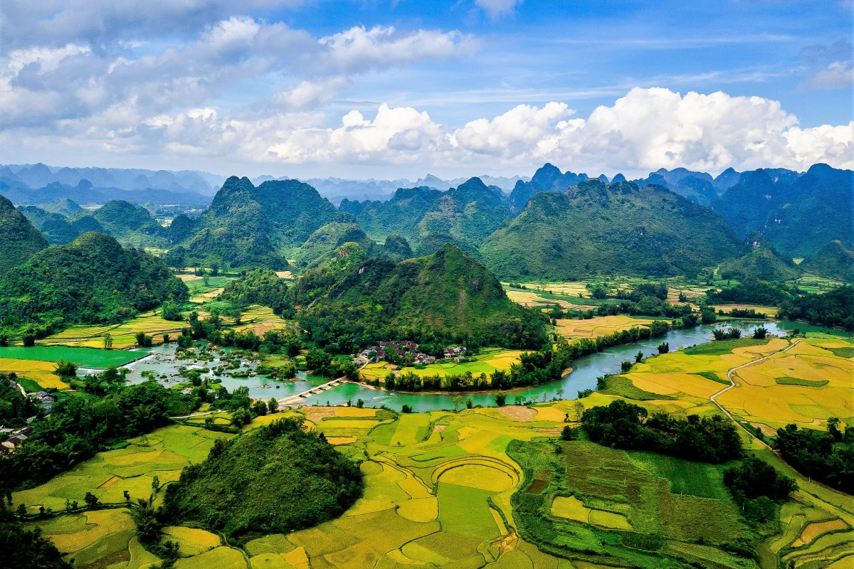 Lý thuyết Đặc điểm địa hình Việt Nam | Địa lí lớp 8 (ảnh 1)