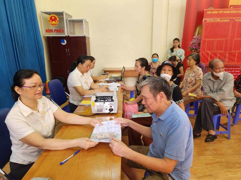 03 trường hợp bị tạm dừng trợ cấp bảo hiểm x&atilde; hội hằng th&aacute;ng theo Luật Bảo hiểm x&atilde; hội mới nhất 2025