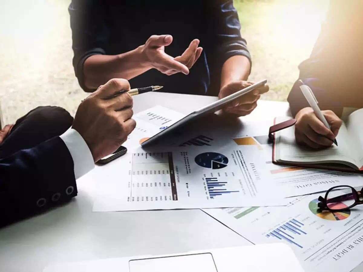 Mẫu bi&ecirc;n bản xử l&yacute; kỷ luật nh&acirc;n vi&ecirc;n file word v&agrave; quy tr&igrave;nh xử l&yacute; kỷ luật chi tiết mới nhất 2025