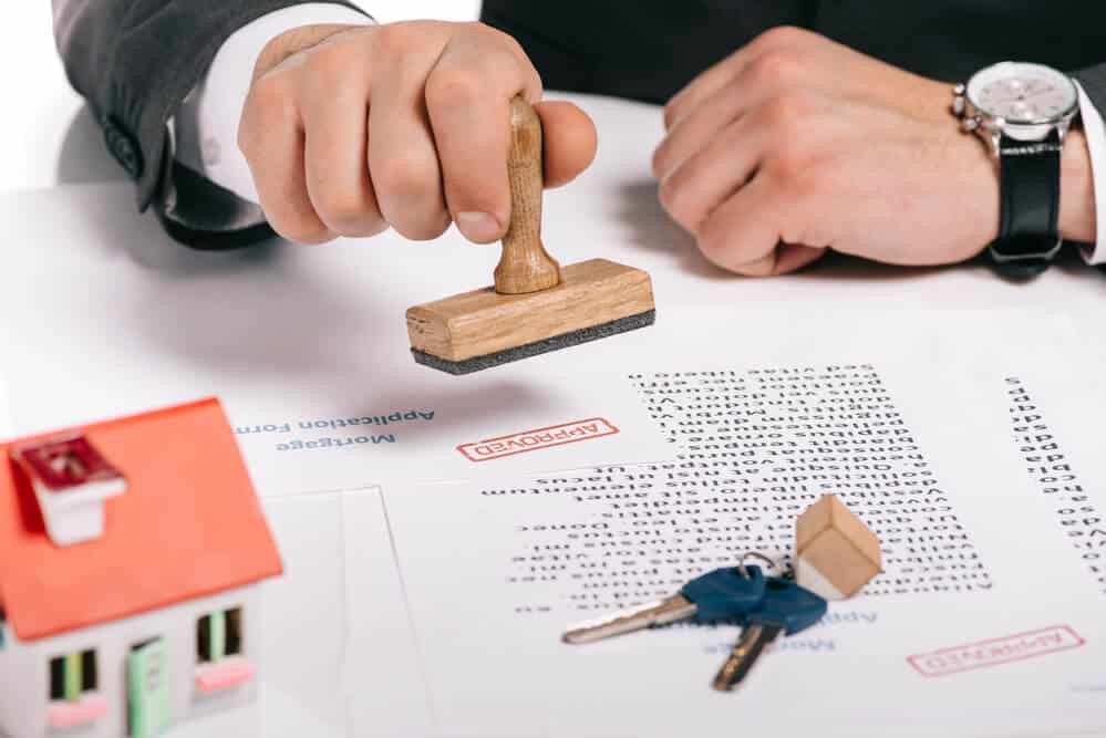 Thế chấp t&agrave;i sản l&agrave; g&igrave;? C&oacute; những loại t&agrave;i sản thế chấp n&agrave;o mới nhất 2025?