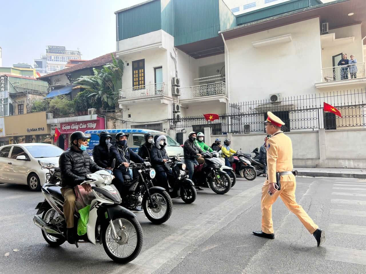 Tội giết người kh&ocirc;ng th&agrave;nh c&oacute; bị xử l&yacute; h&igrave;nh sự? Mức phạt mới nhất 2025 bao nhi&ecirc;u?