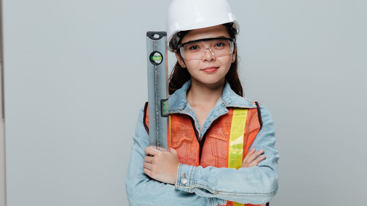 Bao nhi&ecirc;u tuổi l&agrave; hết tuổi lao động của nữ mới nhất 2025?