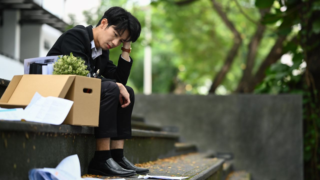 7 trường hợp NSDLĐ được đơn phương chấm dứt HĐLĐ mới nhất 2025