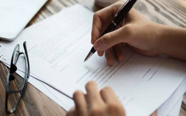 Bản tường tr&igrave;nh kh&aacute;c g&igrave; bản kiểm điểm?