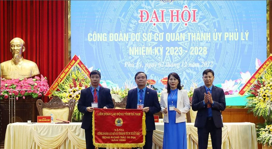 Những hành vi bị nghiêm cấm với công đoàn mới nhất 2025