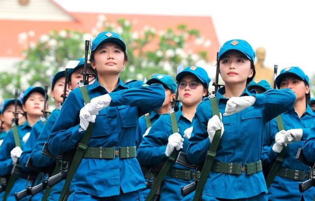 Xin đi d&acirc;n qu&acirc;n thường trực cần những điều kiện g&igrave; mới nhất 2025?