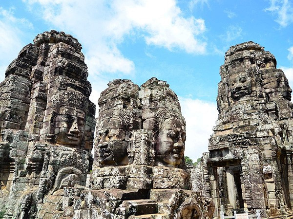 Hãy đóng vai một hướng dẫn viên du lịch và giới thiệu về một di sản văn hóa tiêu biểu của Campuchia (ảnh 1)