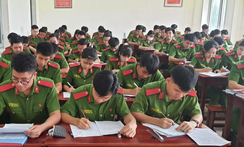 Chi tiết chỉ ti&ecirc;u tuyển sinh v&agrave;o c&aacute;c trường C&ocirc;ng an nh&acirc;n d&acirc;n 2025
