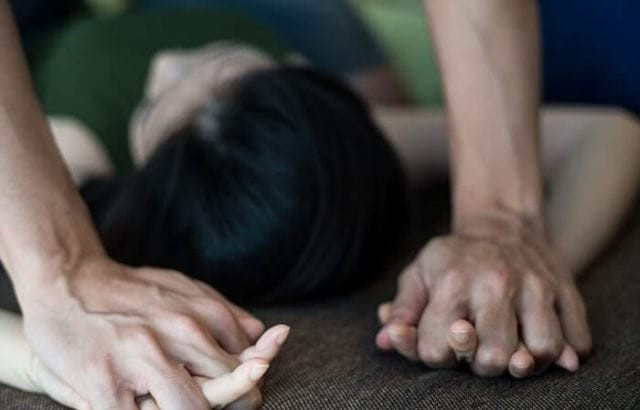 Tội cưỡng d&acirc;m người từ đủ 13 tuổi đến dưới 16 tuổi
