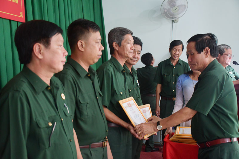 Cựu qu&acirc;n nh&acirc;n v&agrave; cựu chiến binh kh&aacute;c nhau thế n&agrave;o?
