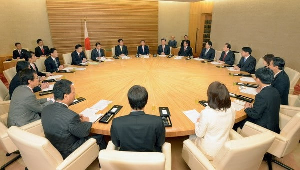 Bi&ecirc;n bản họp Đại hội đồng cổ đ&ocirc;ng phải được th&ocirc;ng qua trước khi kết th&uacute;c cuộc họp kh&ocirc;ng?