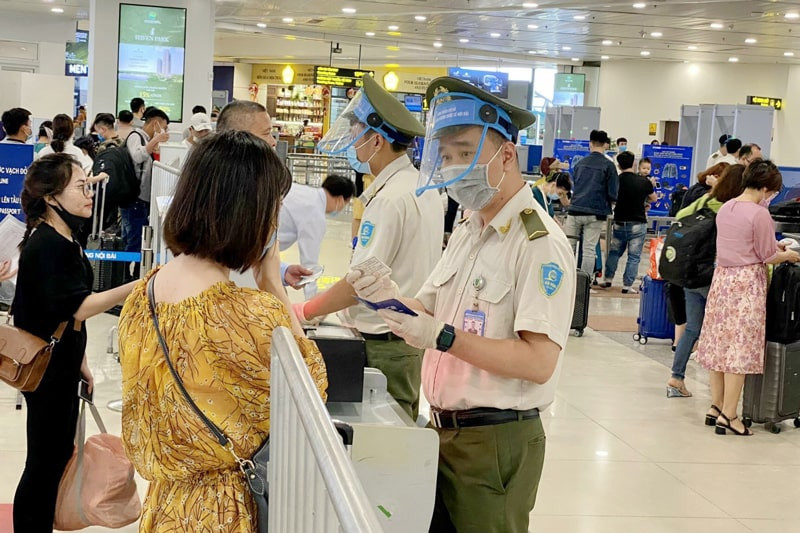 Những t&agrave;i liệu bắt buộc tại điểm kiểm tra an ninh h&agrave;ng kh&ocirc;ng gồm những g&igrave;?