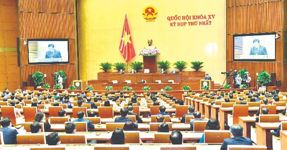 Nhiệm vụ v&agrave; quyền hạn của Thủ tướng Ch&iacute;nh phủ