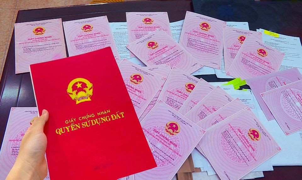 Hồ sơ chuyển nhượng quyền sử dụng đất năm 2025