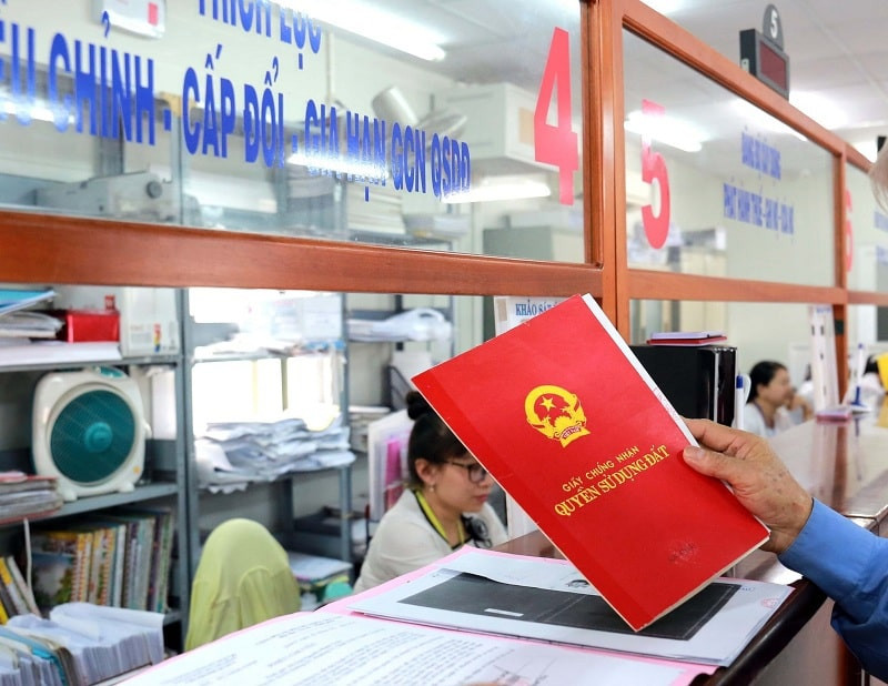 Hồ sơ chuyển nhượng quyền sử dụng đất nộp ở đ&acirc;u?