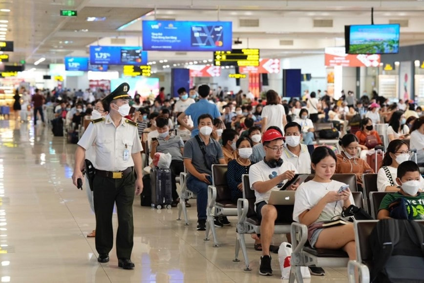 Nh&acirc;n vi&ecirc;n kiểm so&aacute;t an ninh h&agrave;ng kh&ocirc;ng c&oacute; phải l&agrave; nh&acirc;n vi&ecirc;n h&agrave;ng kh&ocirc;ng kh&ocirc;ng?