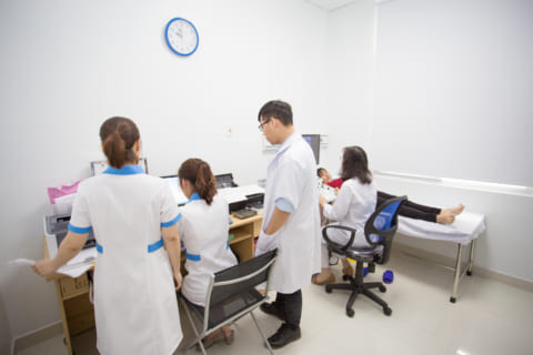 Lấy giấy kh&aacute;m sức khỏe xin việc ở đ&acirc;u?