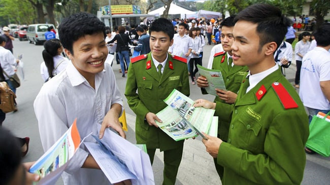 Thời gian đi nghĩa vụ C&ocirc;ng an năm 2025 l&agrave; bao l&acirc;u?