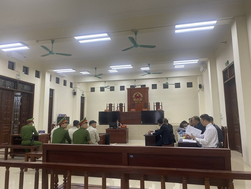 Người b&agrave;o chữa gồm những ai?