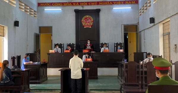 Quyền v&agrave; nghĩa vụ của người b&agrave;o chữa