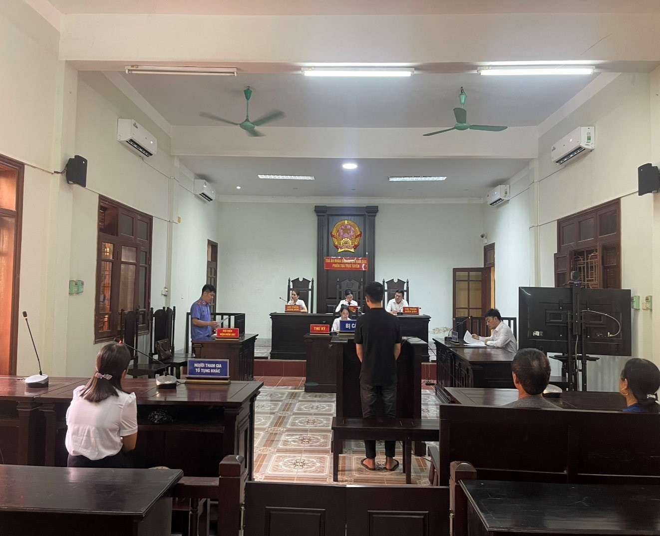 Quy định về khởi tố vụ &aacute;n h&igrave;nh sự theo y&ecirc;u cầu của bị hại