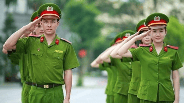 Quy định về quản l&yacute;, sử dụng trang phục, huy hiệu C&ocirc;ng an nh&acirc;n d&acirc;n