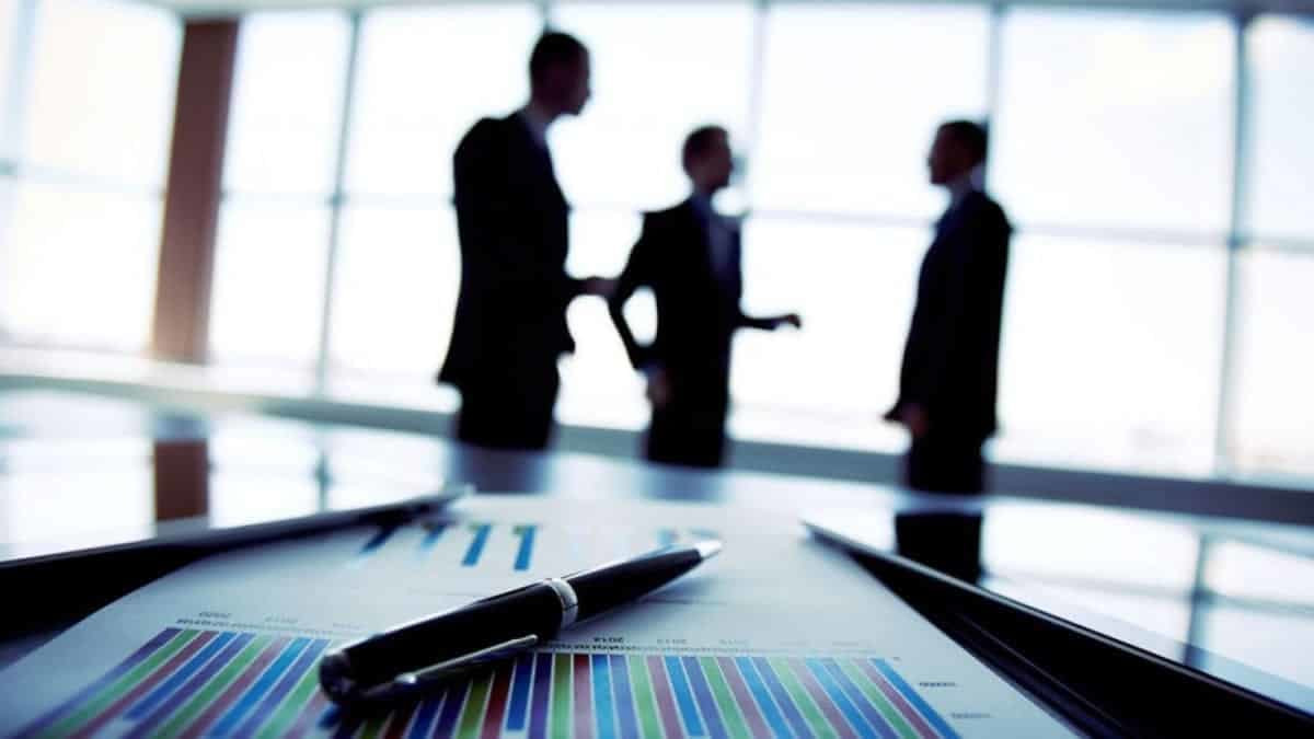 Điều kiện để trở th&agrave;nh cổ đ&ocirc;ng s&aacute;ng lập mới nhất năm 2025