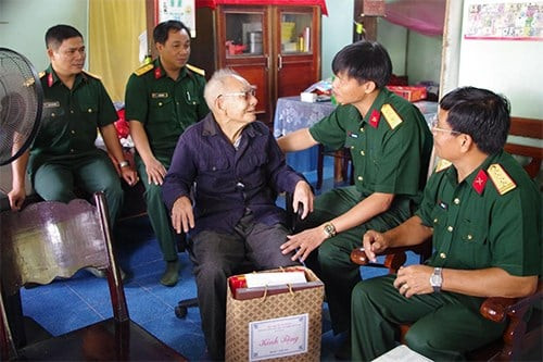 Chế độ ưu đ&atilde;i người c&oacute; c&ocirc;ng với c&aacute;ch mạng gồm những nội dung n&agrave;o?